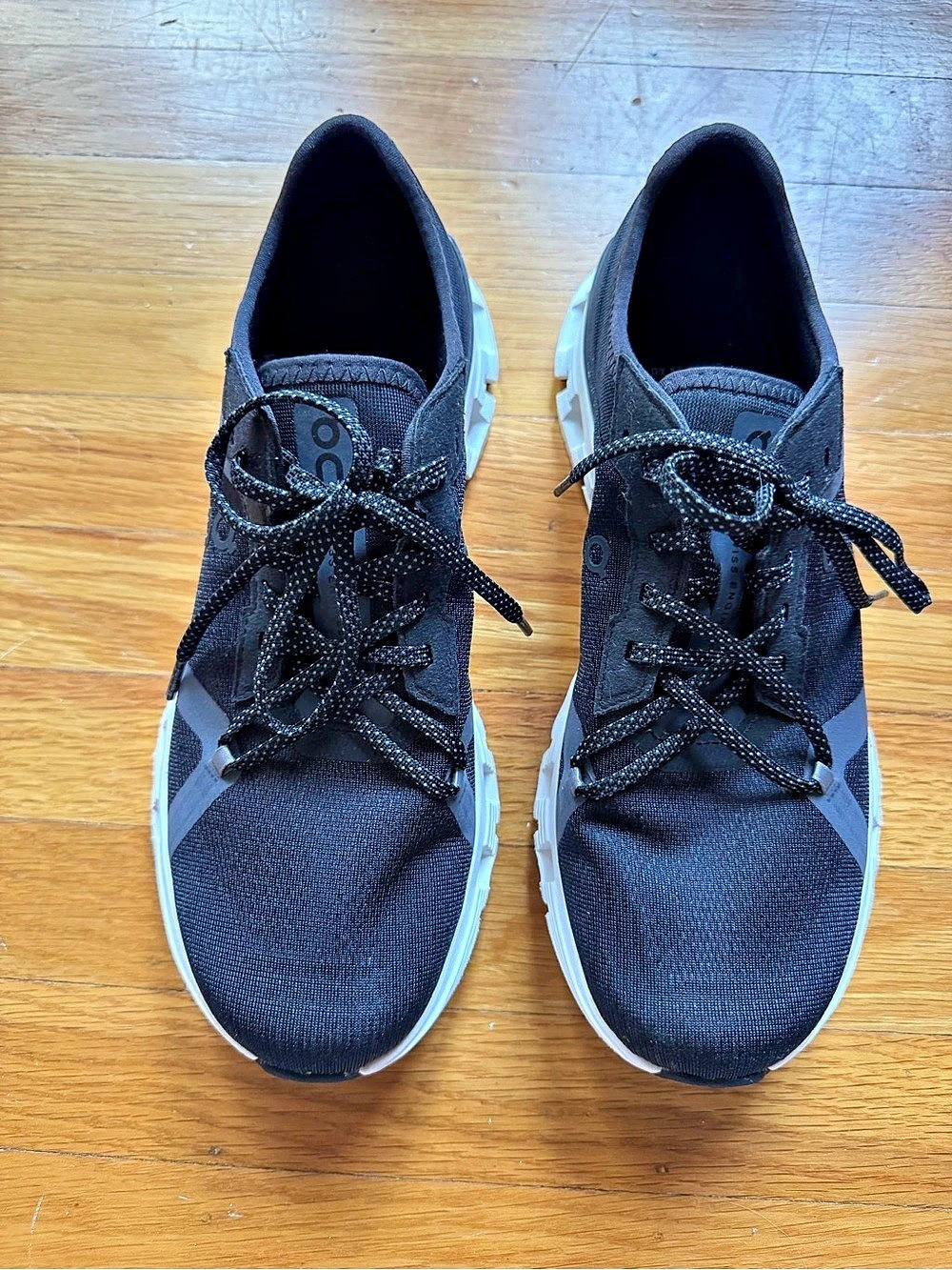 On Cloud X AD Black & White Athletic Shoes, Size 8.5